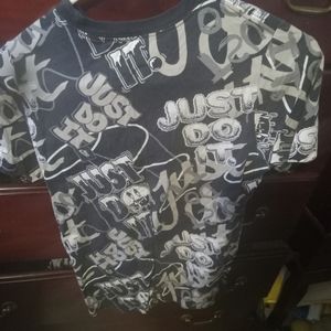 Boys nike t-shirt